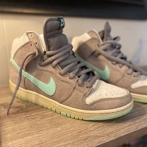 Nike SB Dunk High